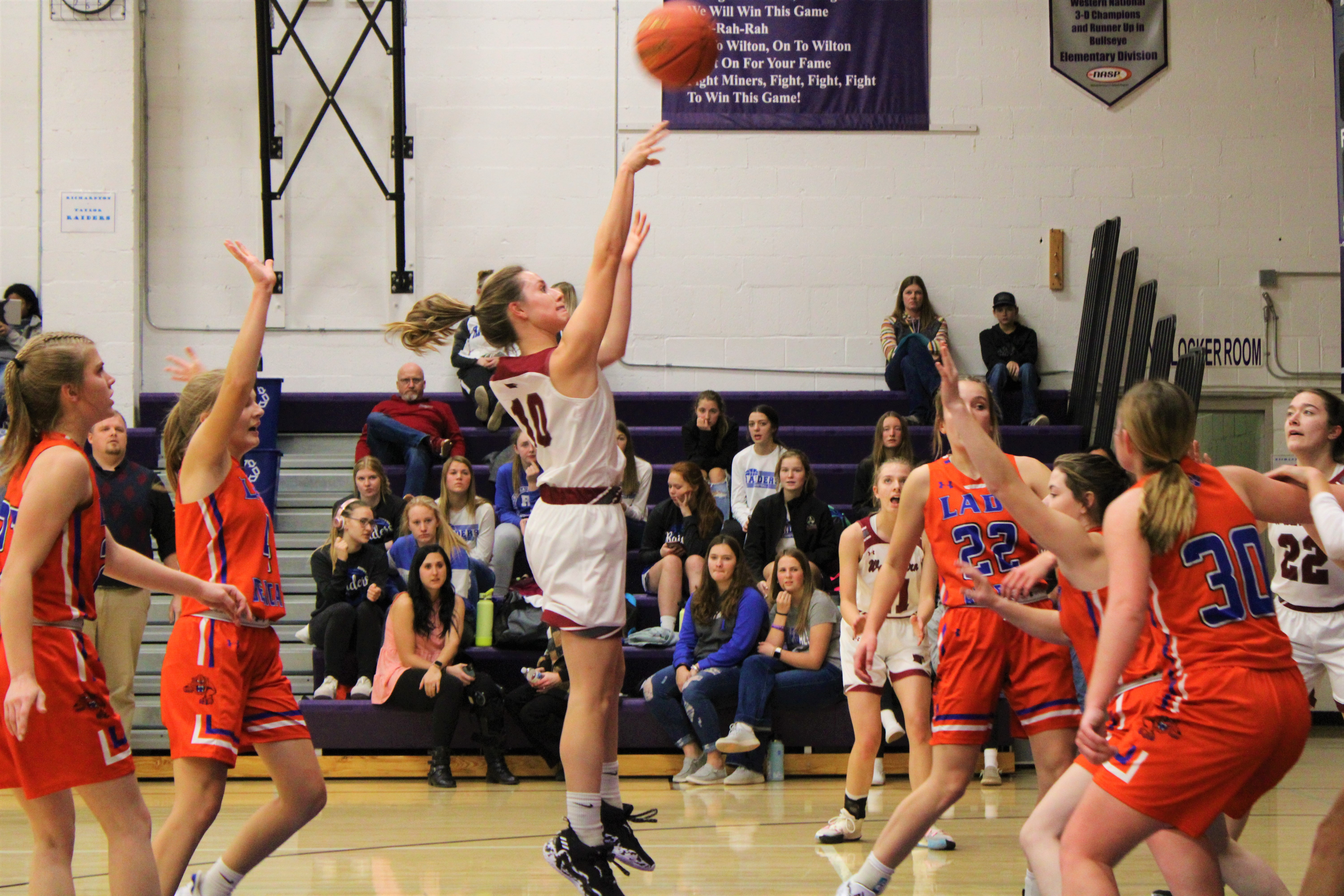 Lady Cards fall flat to Glen Ullin/Hebron