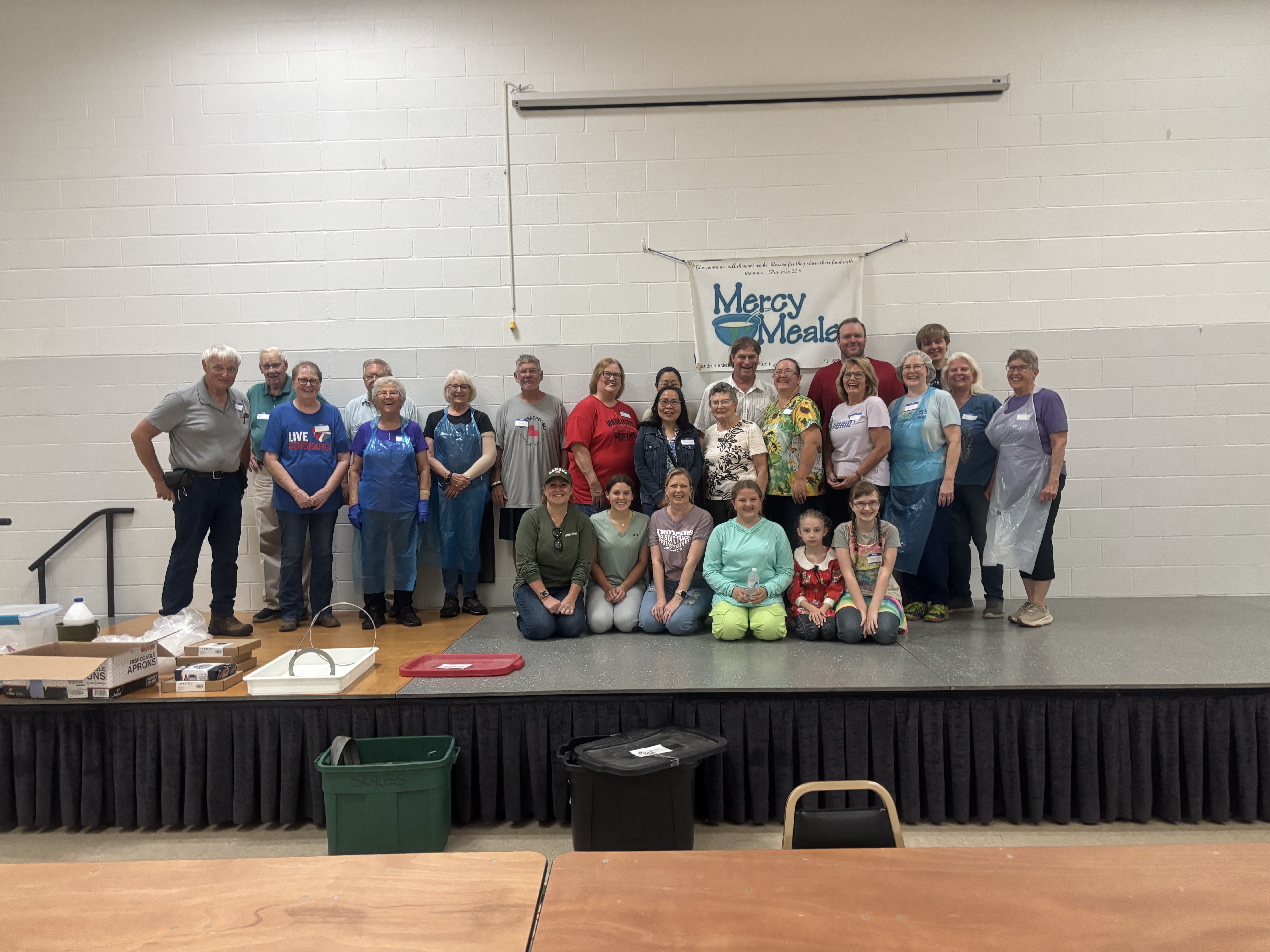 Garrison community packs over 9,000 meals