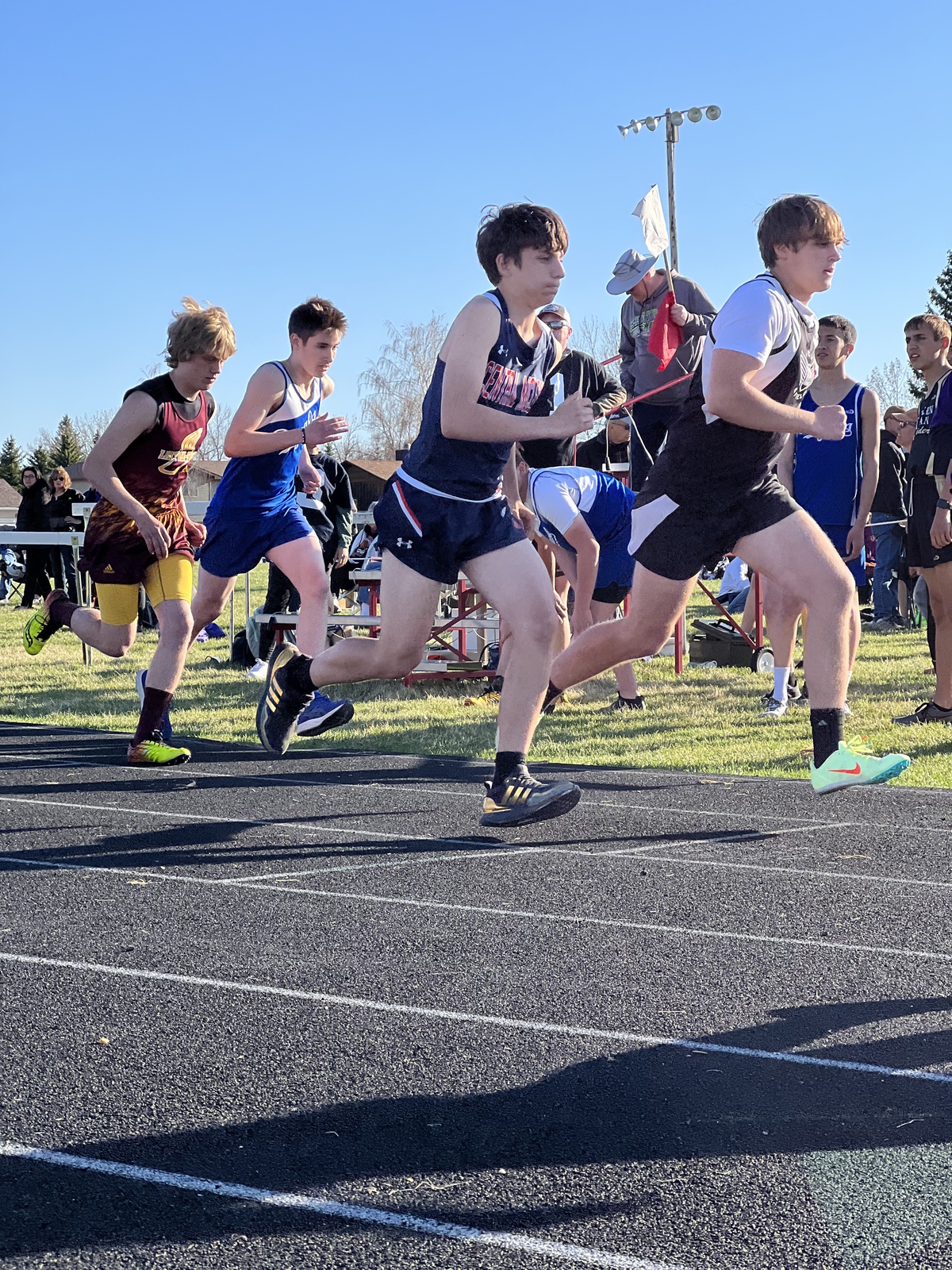 Underwood hosts track meet