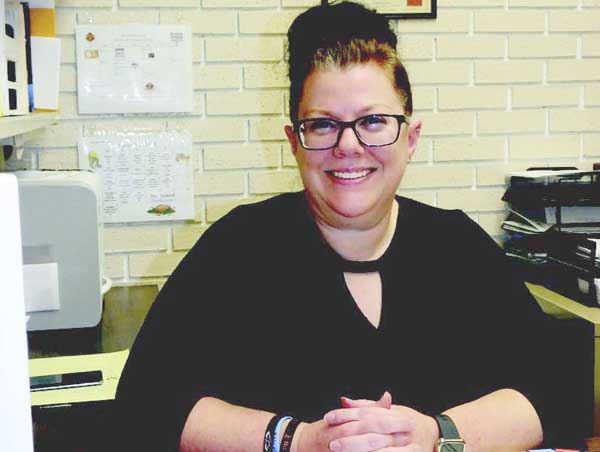 Andrea Lauer resigns to fill teaching position